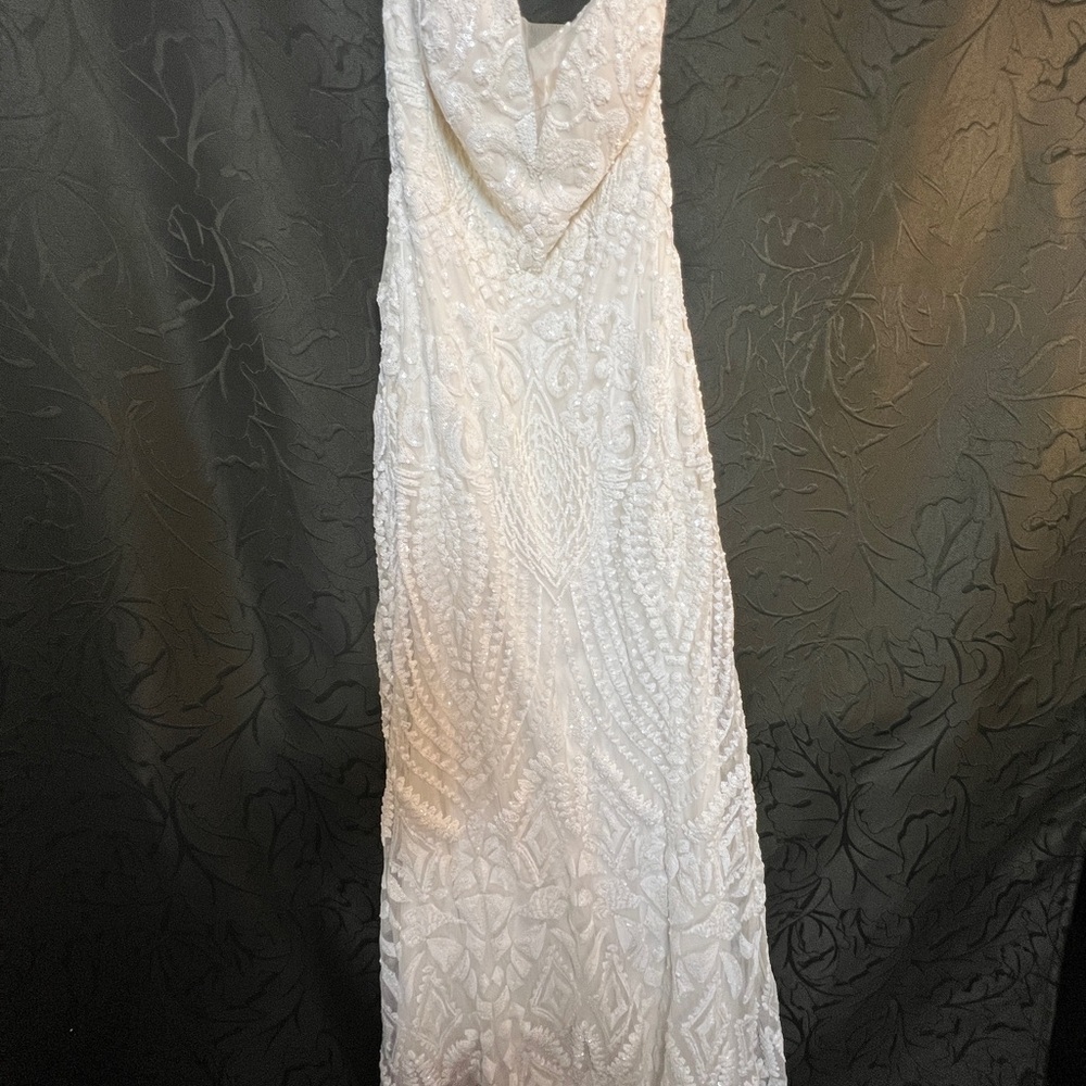 Elegant White Lace Women’s Dress